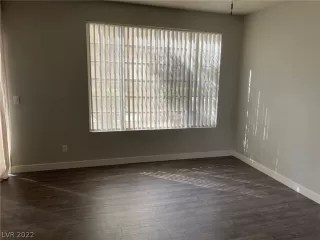 Photo #5: 2450392 Listing 