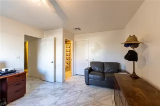 Photo #1: 2450433 Listing 