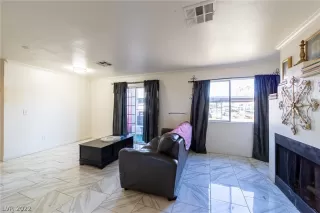 Photo #2: 2450433 Listing 