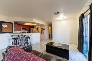 Photo #3: 2450433 Listing 