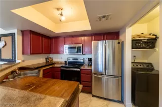 Photo #4: 2450433 Listing 