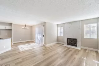 Photo #3: 2450439 Listing