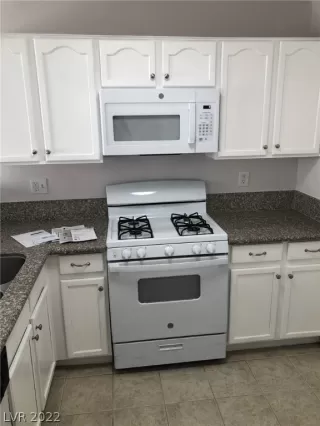 Photo #5: 2450489 Listing 