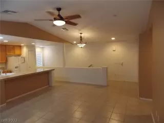 Photo #5: 2450494 Listing 