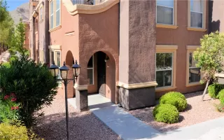 Photo #1: 2450496 Listing