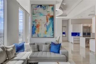 Photo #2: 2450566 Listing 