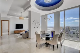 Photo #5: 2450566 Listing 