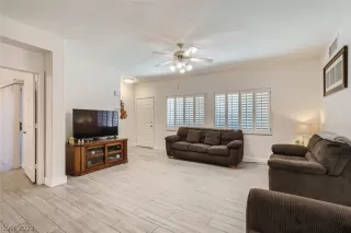 Photo #3: 2450568 Listing 