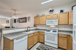 Photo #5: 2450568 Listing 