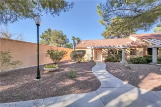 Photo #2: 2450575 Listing