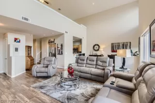 Photo #5: 2450577 Listing 