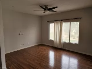 Photo #5: 2450596 Listing 