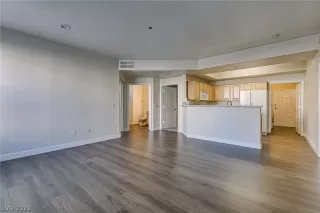 Photo #4: 2450605 Listing 