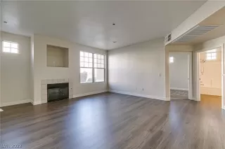 Photo #5: 2450605 Listing 