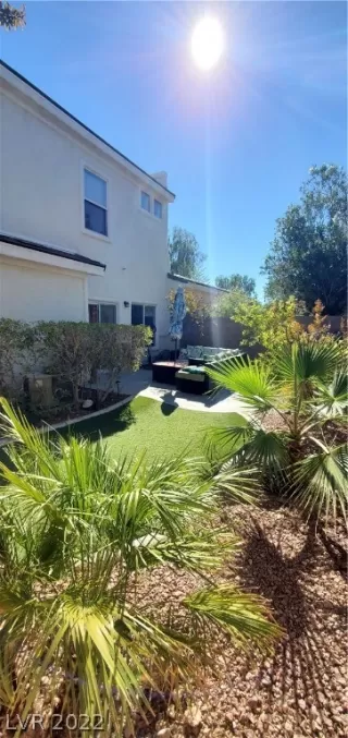 Photo #4: 2450609 Listing