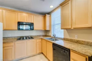 Photo #2: 2450617 Listing 