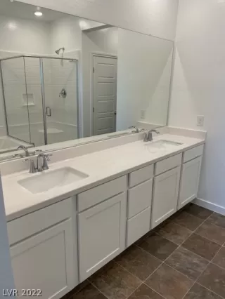 Photo #6: 2450622 Listing 