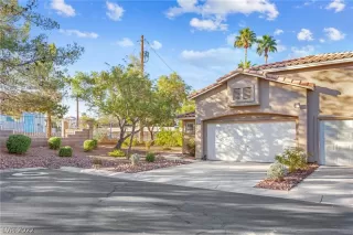 Photo #2: 2450632 Listing 