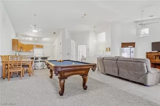 Photo #6: 2450632 Listing 