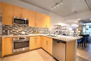 Photo #1: 2450666 Listing