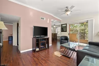 Photo #5: 2450676 Listing 