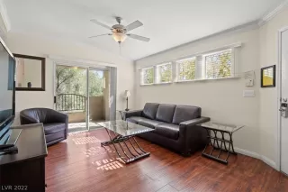 Photo #6: 2450676 Listing 