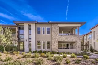 Photo #1: 2450694 Listing