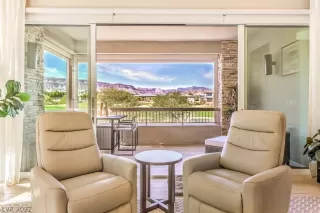 Photo #6: 2450694 Listing