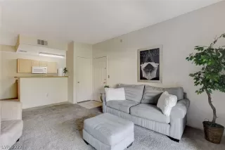 Photo #6: 2450736 Listing 
