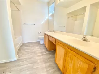 Photo #4: 2450755 Listing 