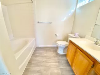 Photo #5: 2450755 Listing 