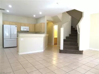 Photo #1: 2450763 Listing 