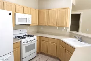 Photo #2: 2450763 Listing 