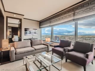 Photo #2: 2450783 Listing