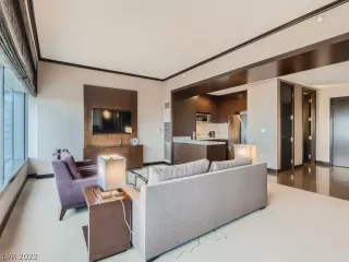 Photo #3: 2450783 Listing