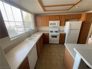 Photo #1: 2450794 Listing 