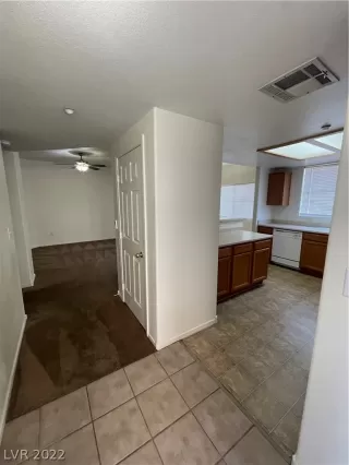 Photo #4: 2450794 Listing 
