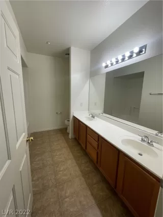 Photo #6: 2450794 Listing 