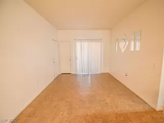 Photo #3: 2450797 Listing 