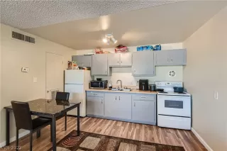 Photo #2: 2450826 Listing