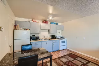 Photo #3: 2450826 Listing