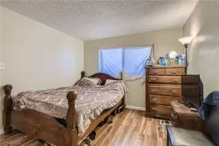 Photo #5: 2450826 Listing