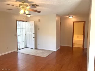 Photo #2: 2450837 Listing 