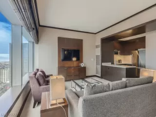 Photo #3: 2450839 Listing