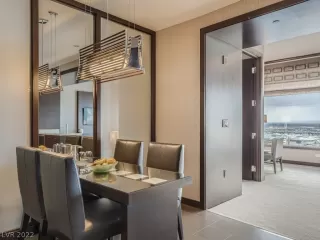 Photo #4: 2450839 Listing