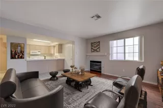 Photo #2: 2450853 Listing