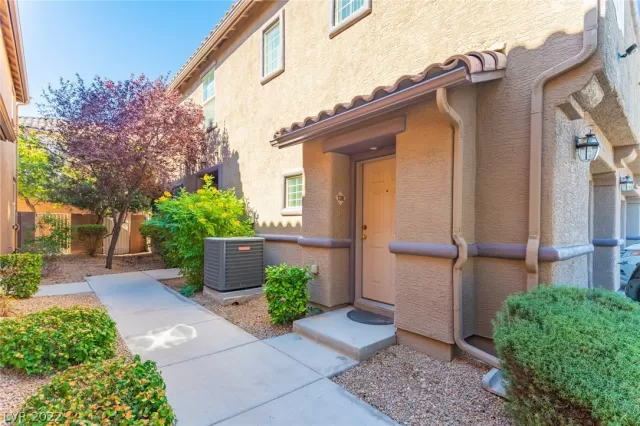 MLS: 2450878 Condo For Sale