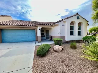 Photo #1: 2450893 Listing