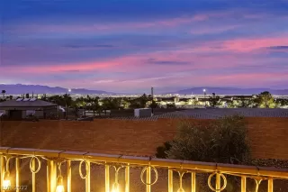 Photo #2: 2450913 Listing 