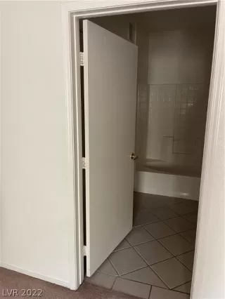 Photo #6: 2450929 Listing